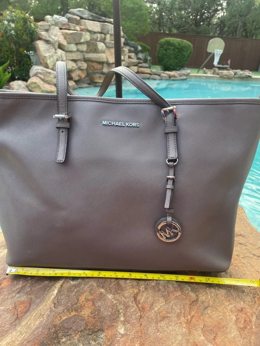 Michael Kors Jet Set Travel Medium Saffiano Leather Top Zip Tote  (CSR) - Picture 7 of 16